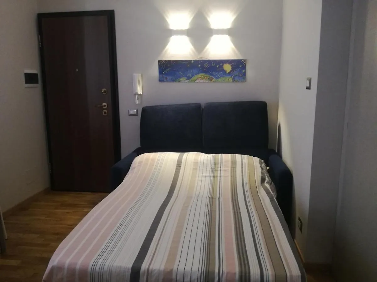 Apartment Sole And Luna In City Center Aeroporto di Catania Fontana Rossa 0*,
